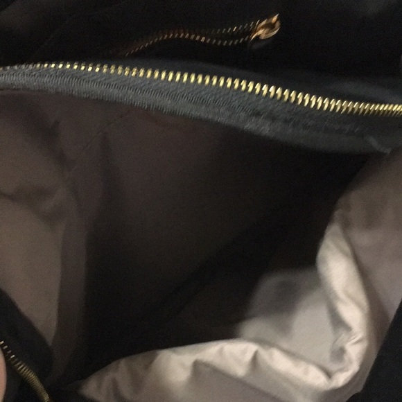 Skip Hop Chelsea Diaper Bag, Black w/ Gold Accents. - Picture 4 of 8